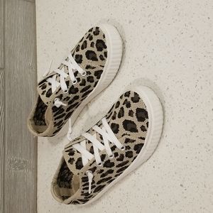Madden Girl Marissa Cheetah Print Sneakers Shoes Size 5.5